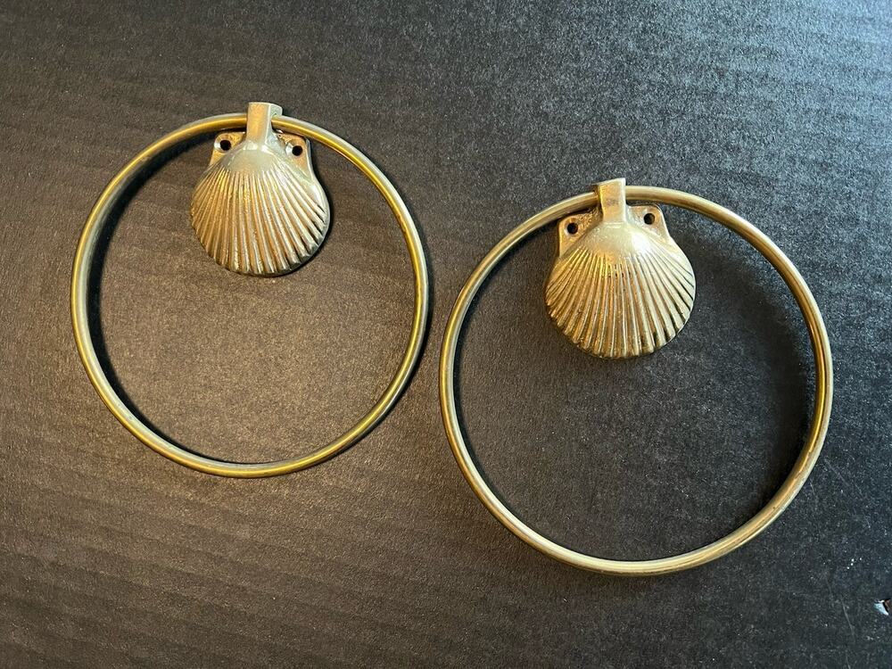 2 Vintage Brass Sea Shell Towel Ring Holder Nautical Beach Seashell Regency NOS